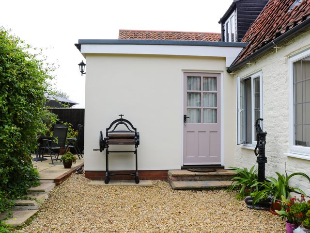 Mrs Dale's Cottage - 966684 - photo 2