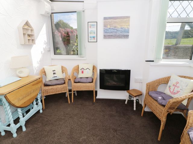 Trigfa Cottage - 967081 - photo 4