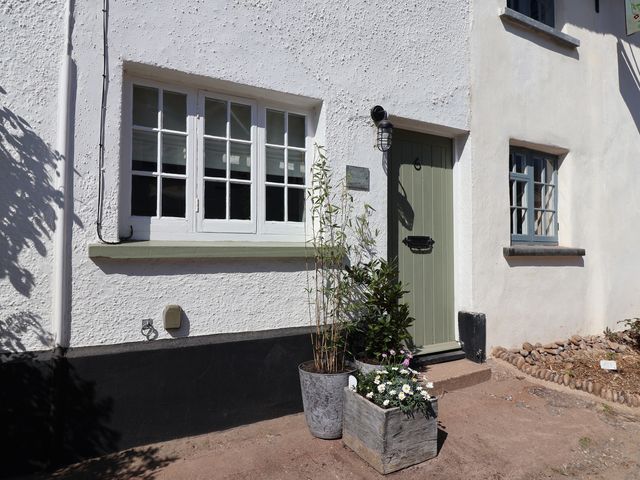 Robyn Cottage - 967311 - photo 3