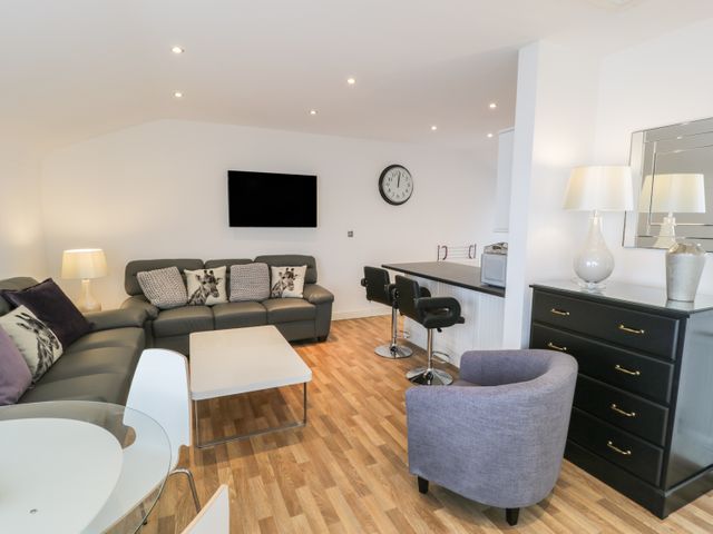 7 Marina View - 967525 - photo 3