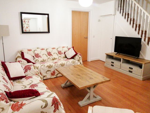4 Bredon Court - 968477 - photo 2