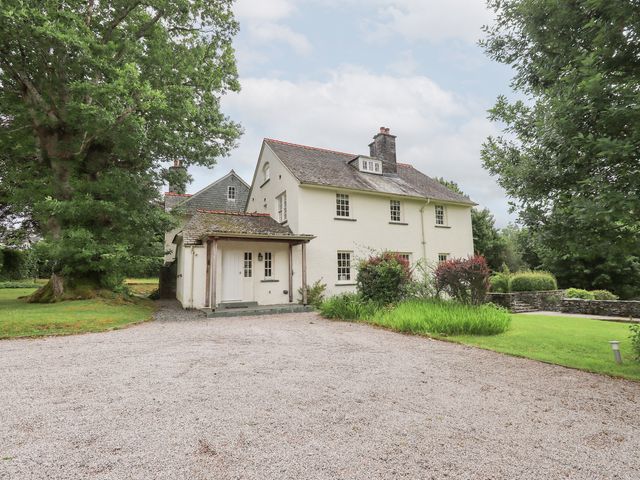 A house with a gravel driveway at Little Ellers Portinscale near Keswick