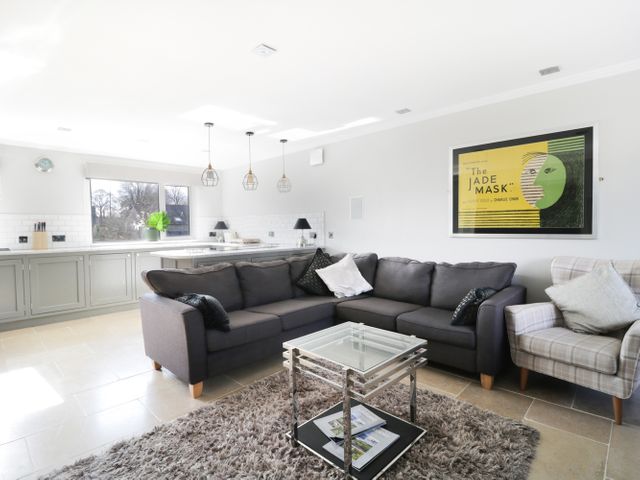 Upper Oaks - 972642 - photo 3