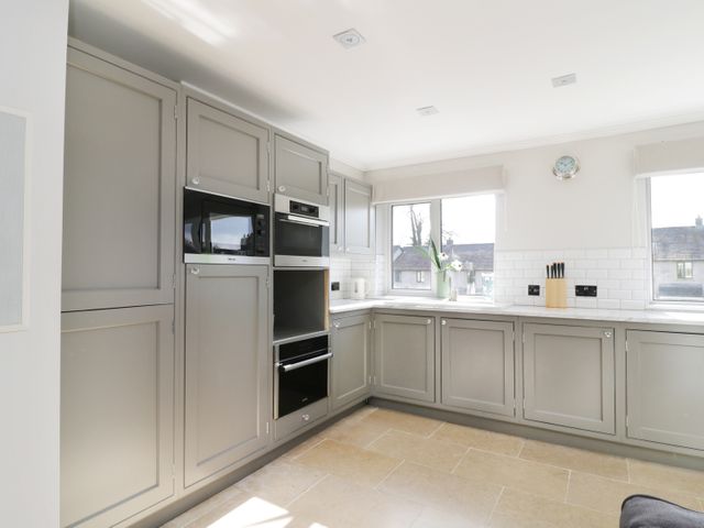 Upper Oaks - 972642 - photo 4