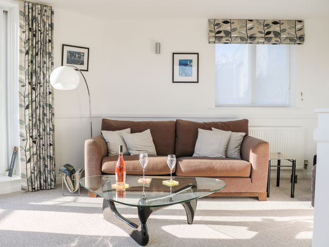 17 The Boathouse - 973784 - photo 4