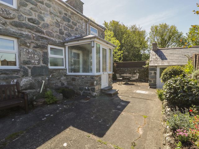 Ty Uchaf - 973995 - photo 2