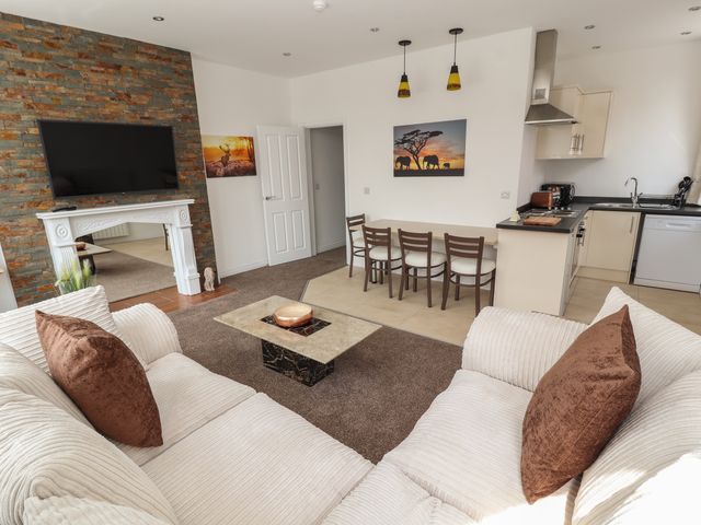 Flat 2 - 975334 - photo 2