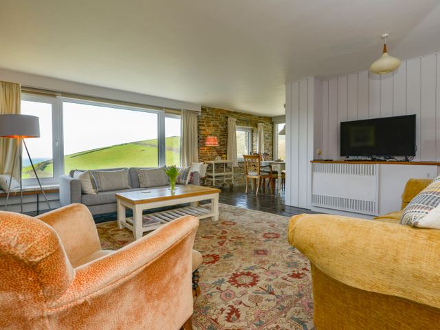 Ayrmer House - 976150 - photo 3
