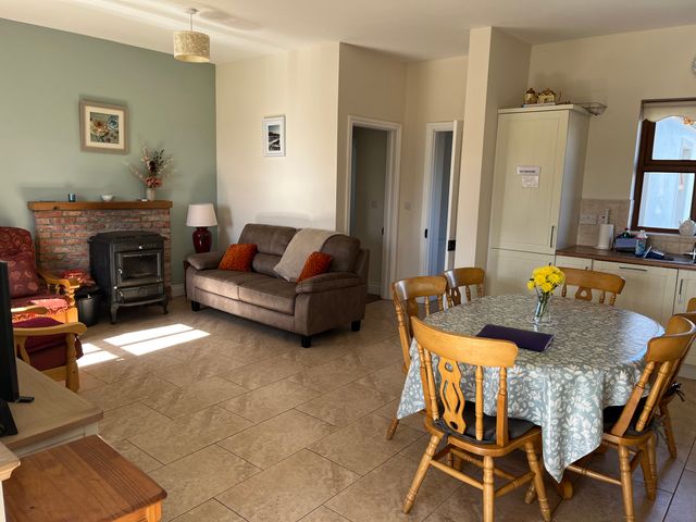 Cloonkee Cottage - 977523 - photo 4