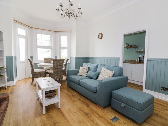 Flat 1, Cambridge Court - 980201 - photo 5
