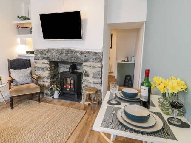 Llys Madoc - 980708 - photo 4