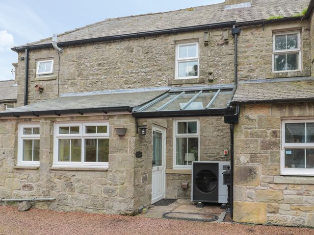 Red Squirrel Cottage, 5 Biddlestone - 982799 - photo 2