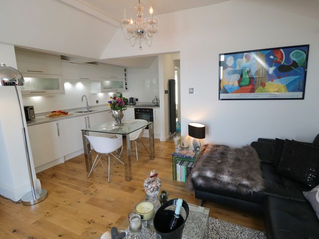 Flat 3, Peacehaven - 982823 - photo 5