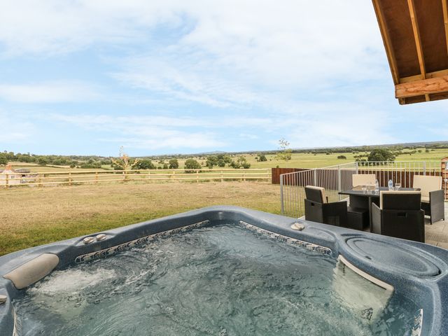 Swan Lodge Castle Farm - 983734 - photo 2