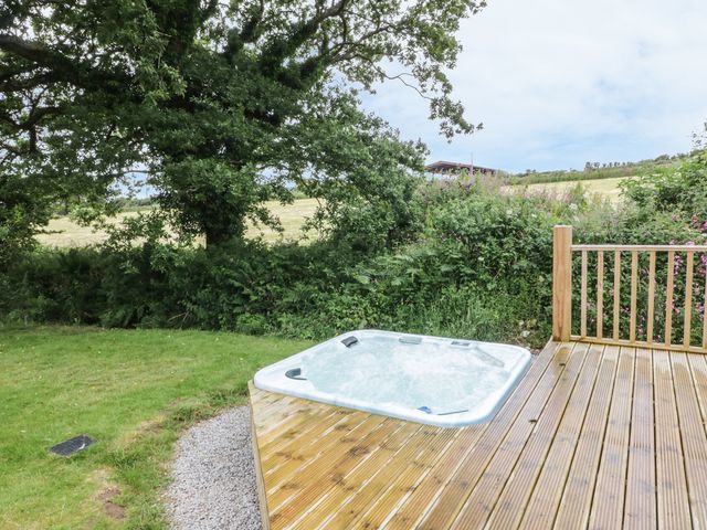 Oak Lodge - 983740 - photo 2