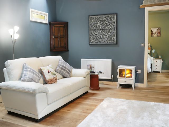 Woodpecker Cottage - 983772 - photo 4