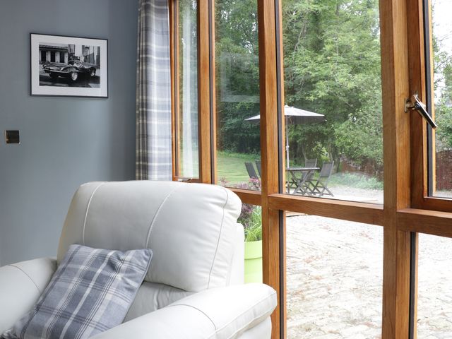 Woodpecker Cottage - 983772 - photo 3