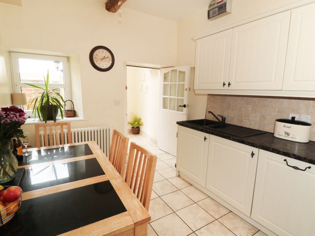 Street House Farm Cottage - 987392 - photo 5