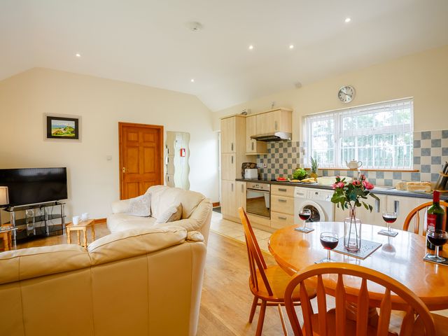 2 Black Horse Cottages - 9874 - photo 4