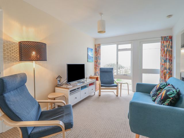 48 Glan Y Mor - 987478 - photo 2