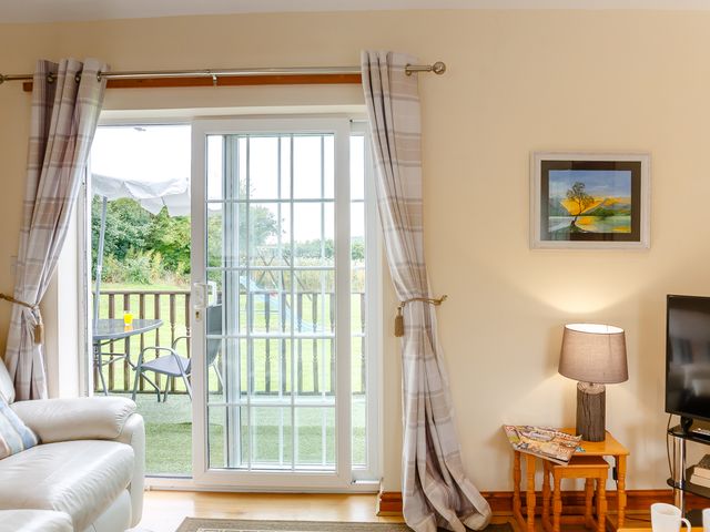 3 Black Horse Cottages - 9875 - photo 4