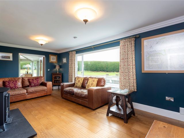 The Lodge - 987634 - photo 2