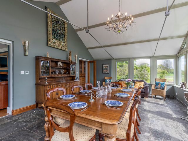 The Lodge - 987634 - photo 5