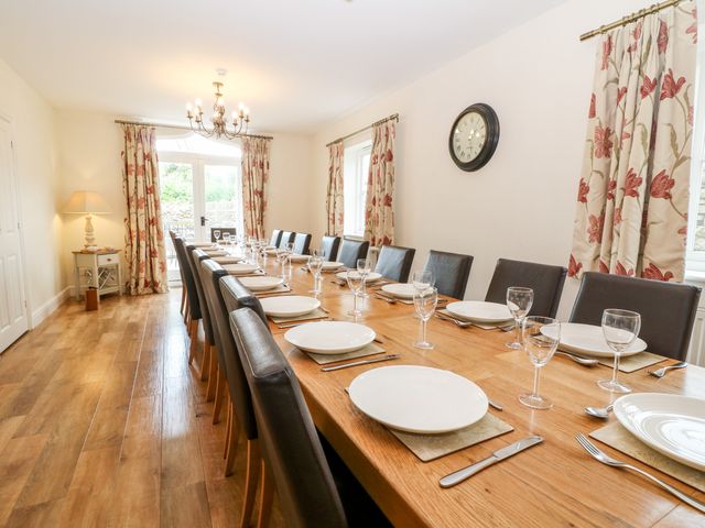 South Hill Farmhouse - 988753 - photo 5