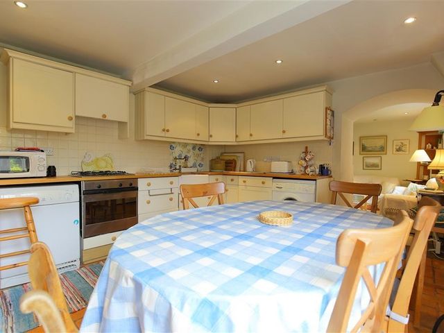 The Mews Cottage - 988876 - photo 4