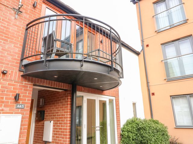 4 Holt Court - 988938 - photo 2
