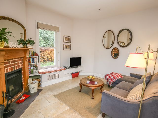 East Lodge - 988986 - photo 5