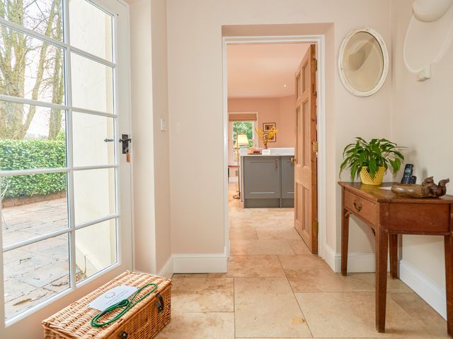 East Lodge - 988986 - photo 2