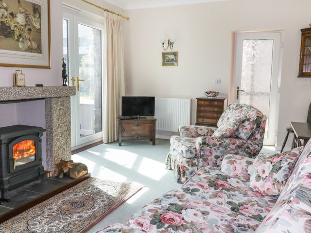 Sheila's Cottage - 991006 - photo 4