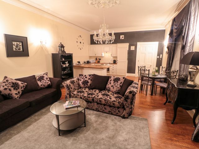 Sneaton Hall Apartment 4 - 991604 - photo 1