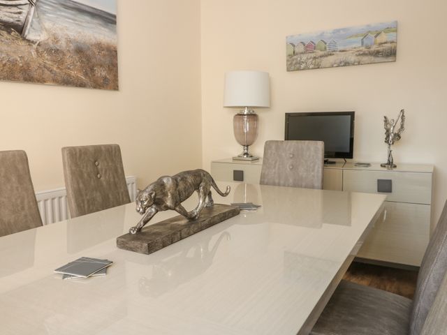 204 Sea View House - 993008 - photo 4
