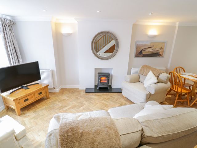14 Tudno Street - 993448 - photo 3