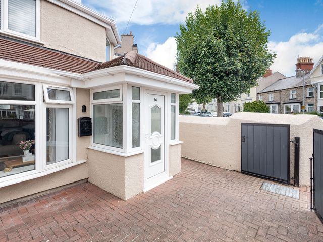 14 Tudno Street - 993448 - photo 2