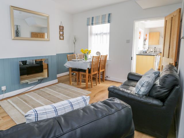 Sea Breakers Cottage - 993621 - photo 5
