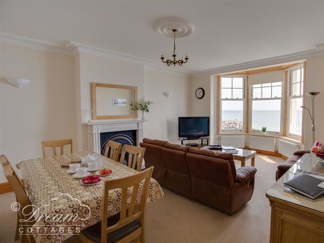 Beach View Apartment 3 - 993989 - photo 4
