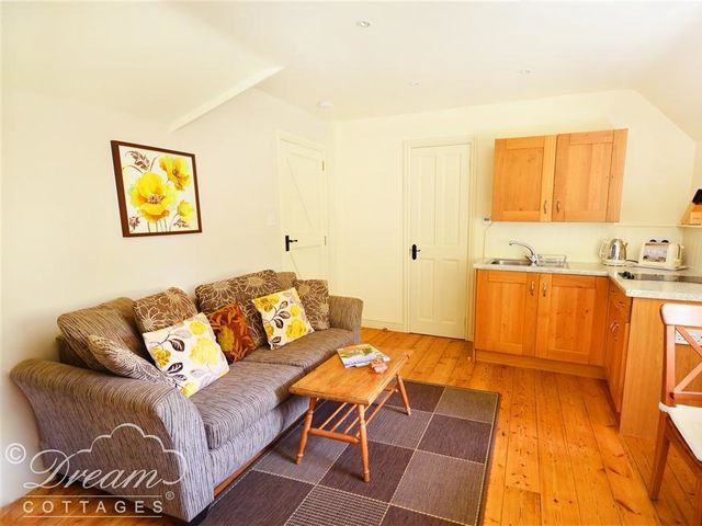 Coombe Orchard - 994113 - photo 2