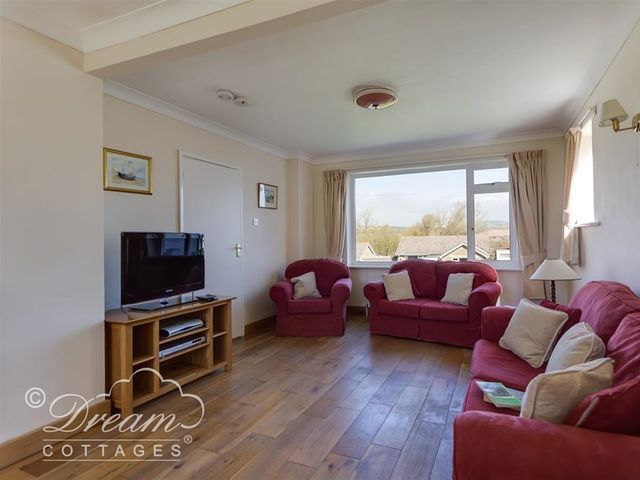 Hillview Bungalow - 994260 - photo 2