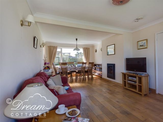 Hillview Bungalow - 994260 - photo 4