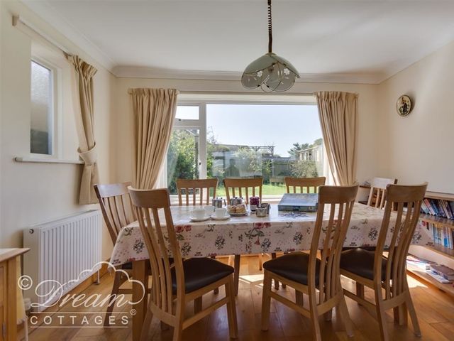 Hillview Bungalow - 994260 - photo 5