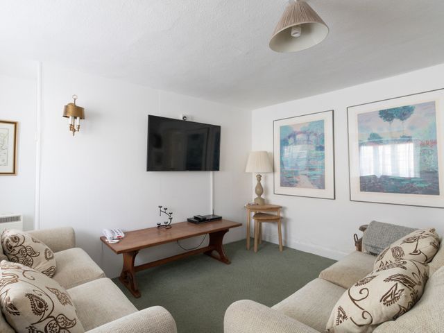 Tavern Way - 994715 - photo 3