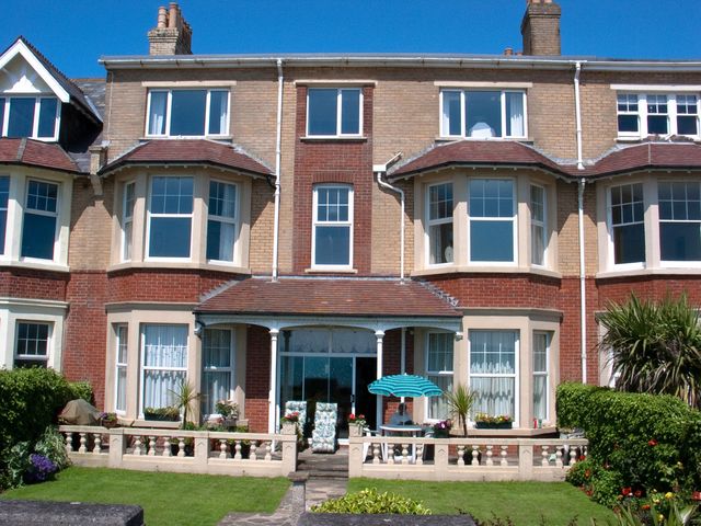 Weymouth Bay Apartment B - 994772 - photo 2