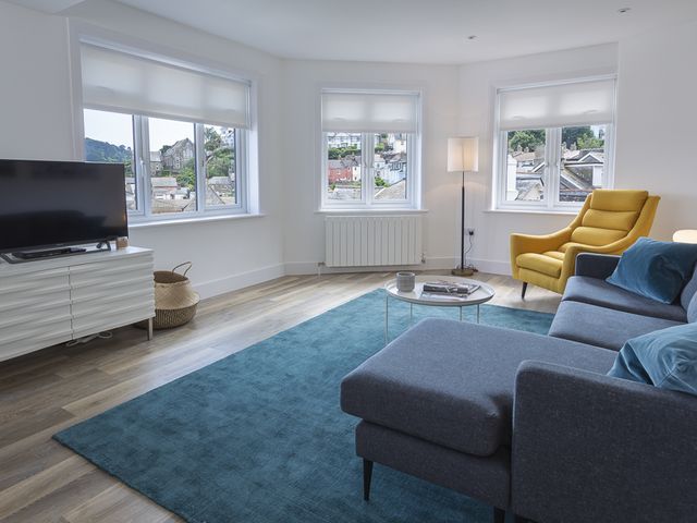 3 Church Hill House - 995004 - photo 2