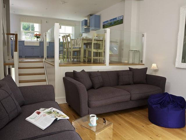 3 Eddystone Row - 995011 - photo 5