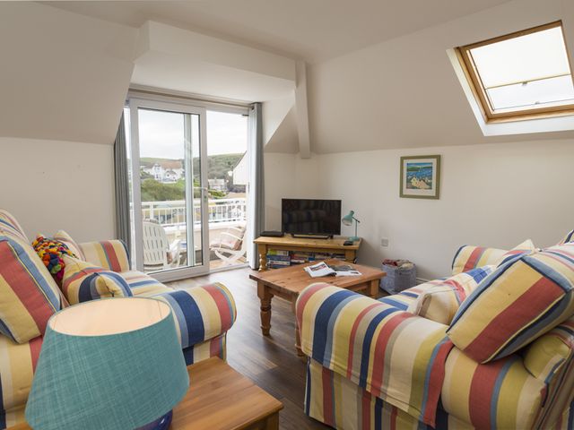 5 Chichester Court - 995097 - photo 3