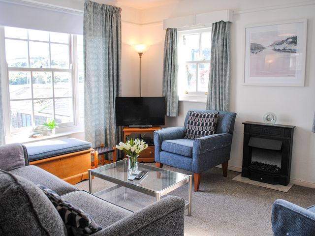 8b Fore Street - 995177 - photo 2