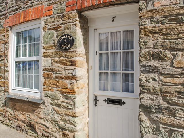 Bumblebee Cottage - 995285 - photo 3